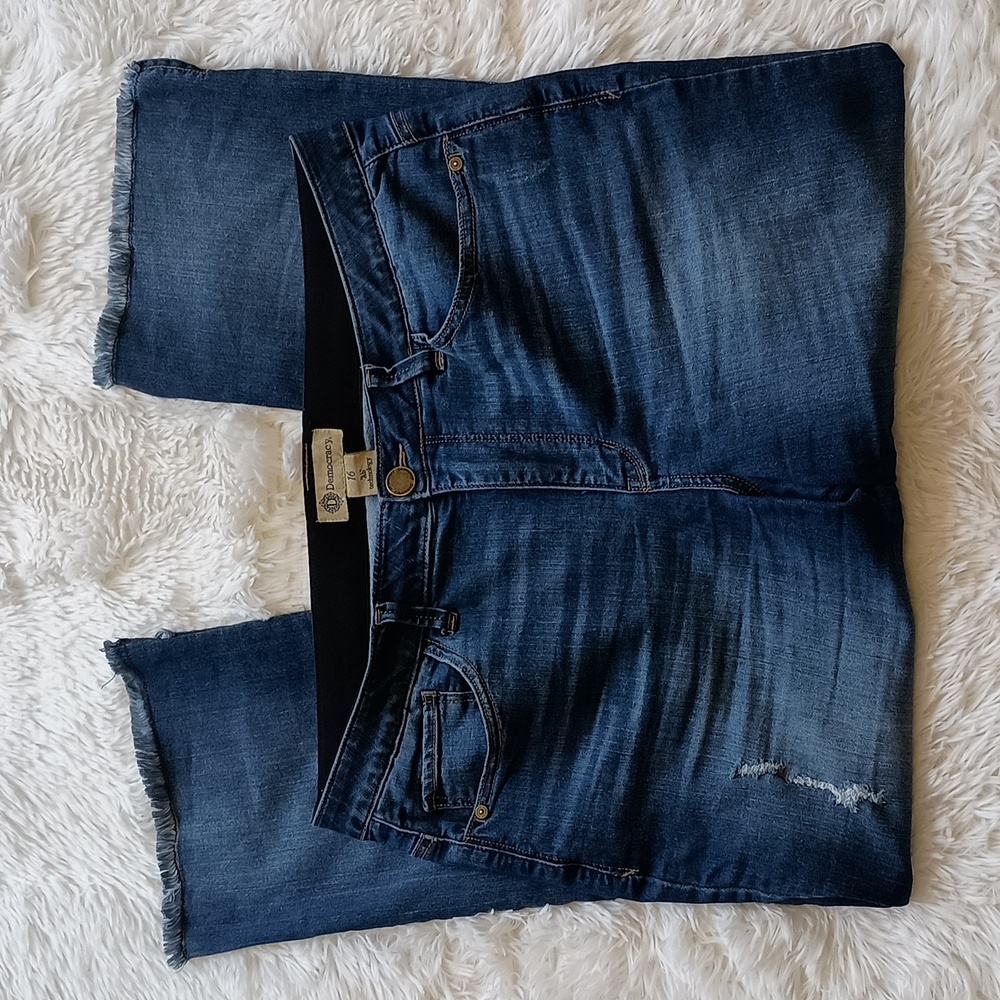 Democracy Jeans Frayed Hem Ankle Length